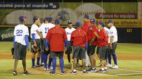 Paolo Espino, y Owen Ozanich anunciados como abridores para el Francia vs Panamá