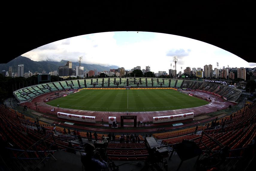 1-3. Argentina saca petróleo en Venezuela