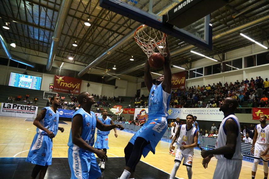 Choque entre Panteras y Universitarios hoy en la USMA
