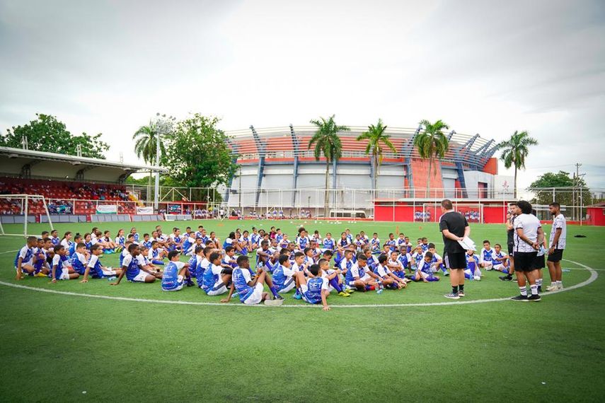 Real Oviedo llegó a Panamá para realizar clínica de fútbol