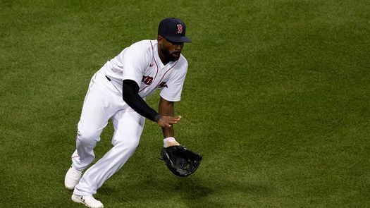 Bradley firma por dos años con los Cerveceros a cambio de 24 millones de dólares