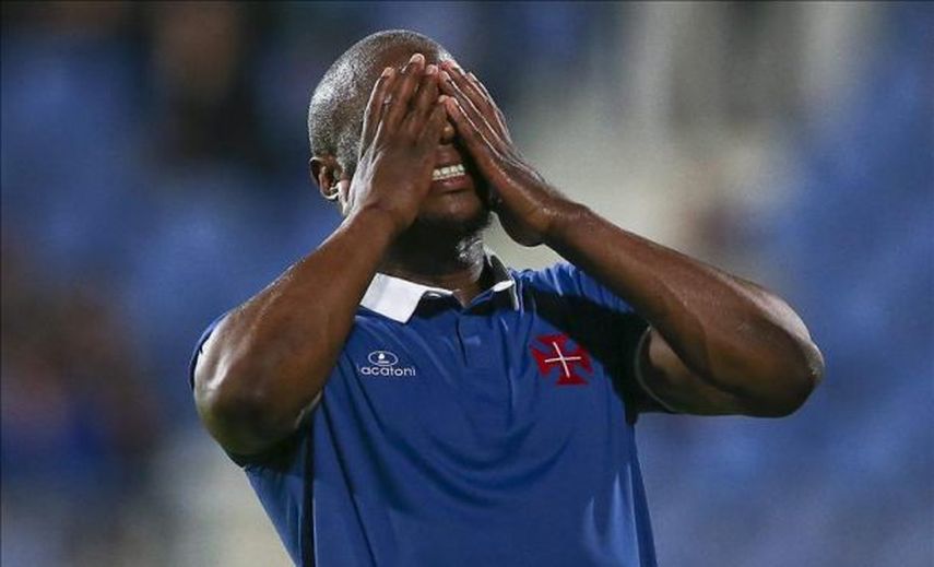 Luis Leal, delantero del Belenenses, anuncia que ficha por Cerro Porteño