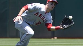5-4. Trout pega jonrón contra los Astros