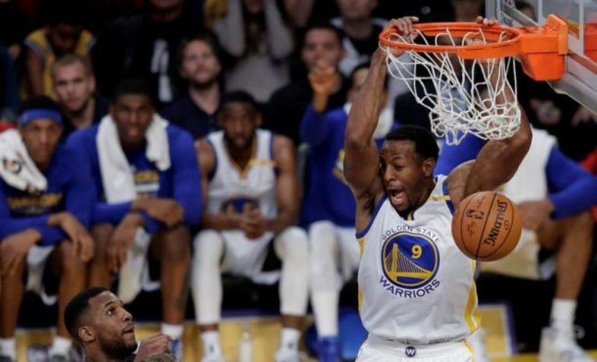 Los Warriors no contarán con el lesionado Iguodala para el segundo partido ante los Spurs