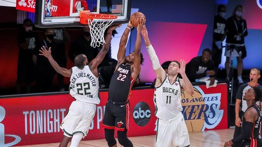 Bucks y Lakers logran sus primeras victorias en semifinales