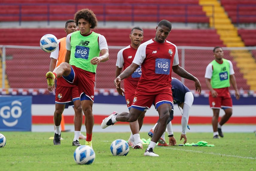 La selección de Panamá comenzó un nuevo microciclo bajo el mando de David Dóniga