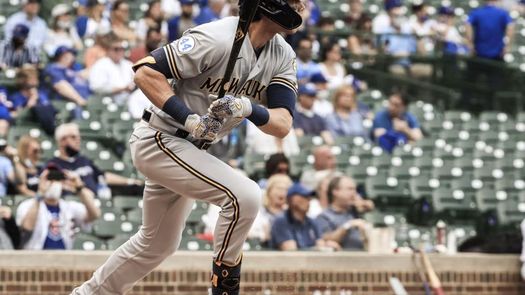 9-6. Yelich pega grand slam y jonrón en triunfo de los Cerveceros