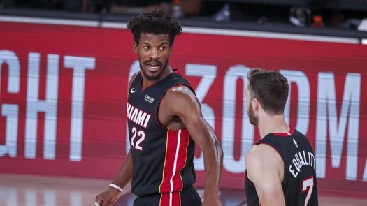 111-103. Jimmy Butler ayuda a los Heat a tener marca ganadora por primera vez y ganan a Magic