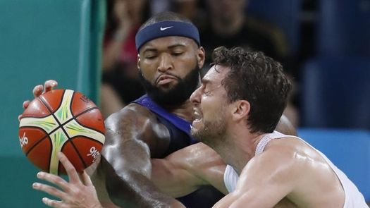 Pau Gasol recuerda a Kobe Bryant tras el triunfo de los Lakers