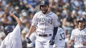 6-4. Hosmer desata lluvia de jonrones sobre los Cardenales