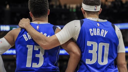 100-116. Curry y los Mavericks detienen racha perdedora
