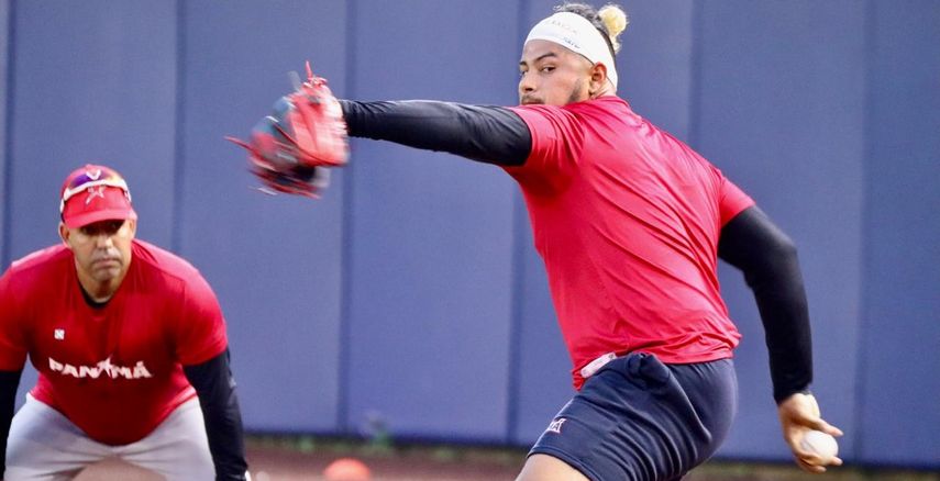 El derecho Jaime Barría podría ser el primer abridor que designe José Mayorga por Panamá ante Países Bajos en el Premier 12. Foto: Cortesía/Fedebeis