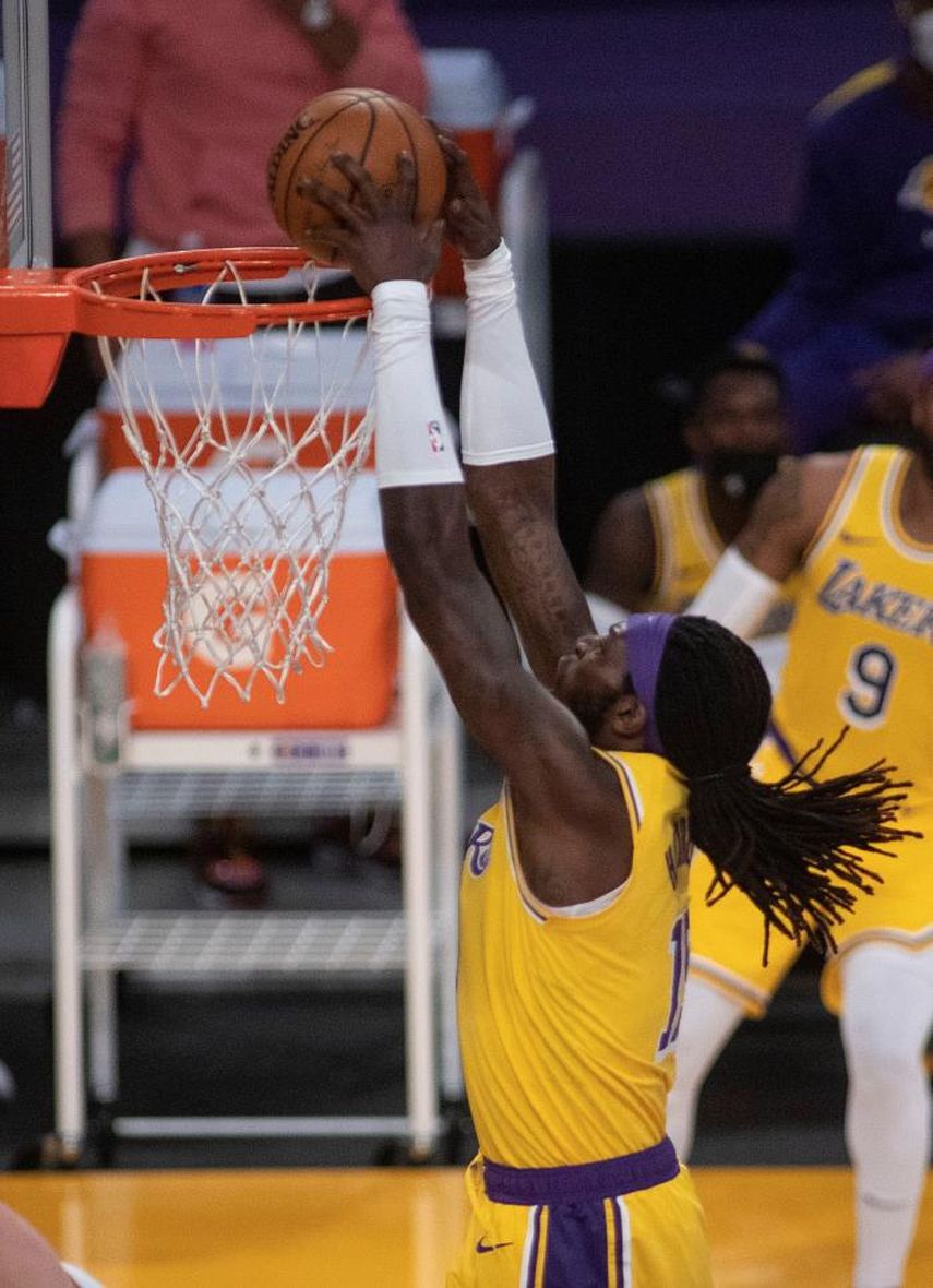 97-112: Drummond se lesiona en su debut y los Lakers caen ante los Bucks