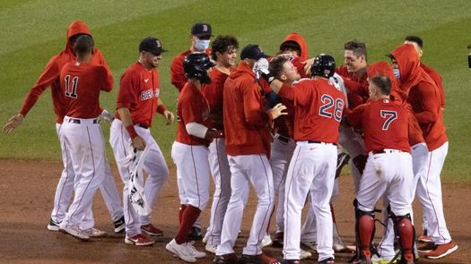 6-5. Arroyo y Dalbec jonronean contra los Azulejos