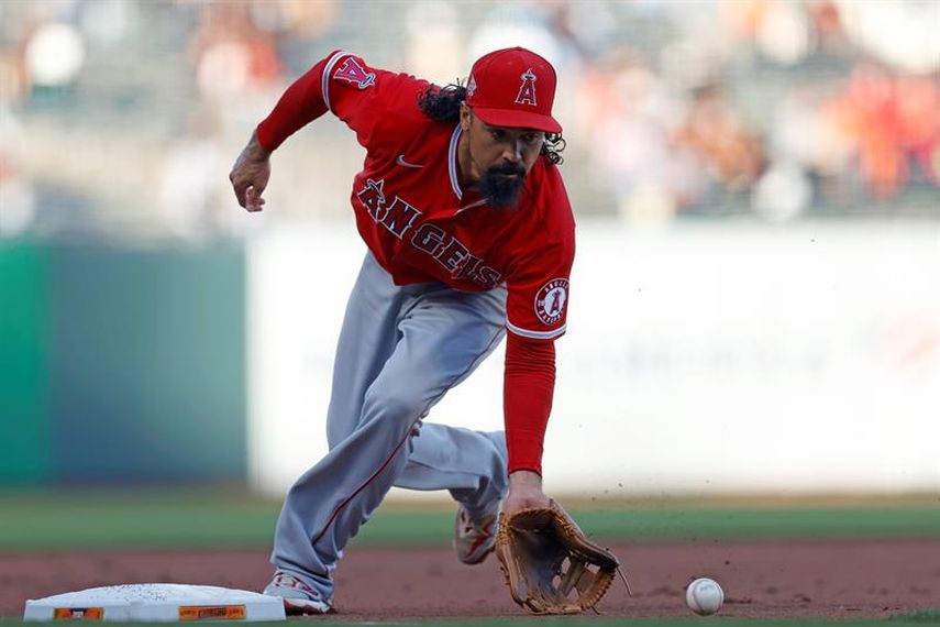 8-7. Rendon jonronea y marca la victoria de los Angelinos