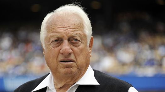 Lasorda sale del área de cuidados intensivos