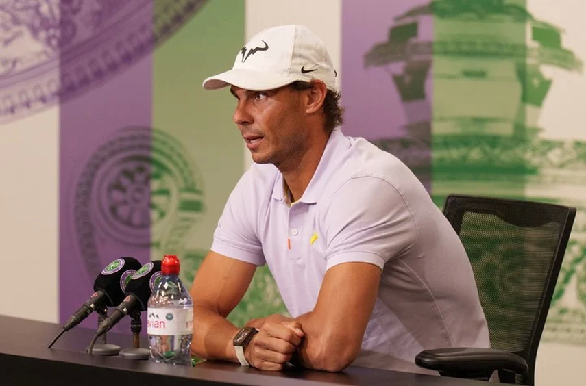 Rafa Nadal se retiró de las semifinales de Wimbledon por una lesión en el músculo abdominal