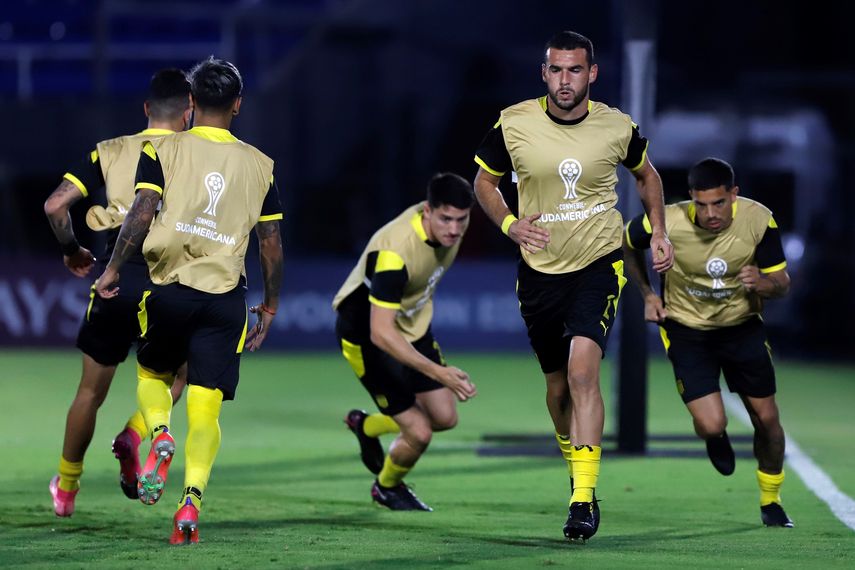 Peñarol apronta con victoria el duelo ante Sporting Cristal por Sudamericana