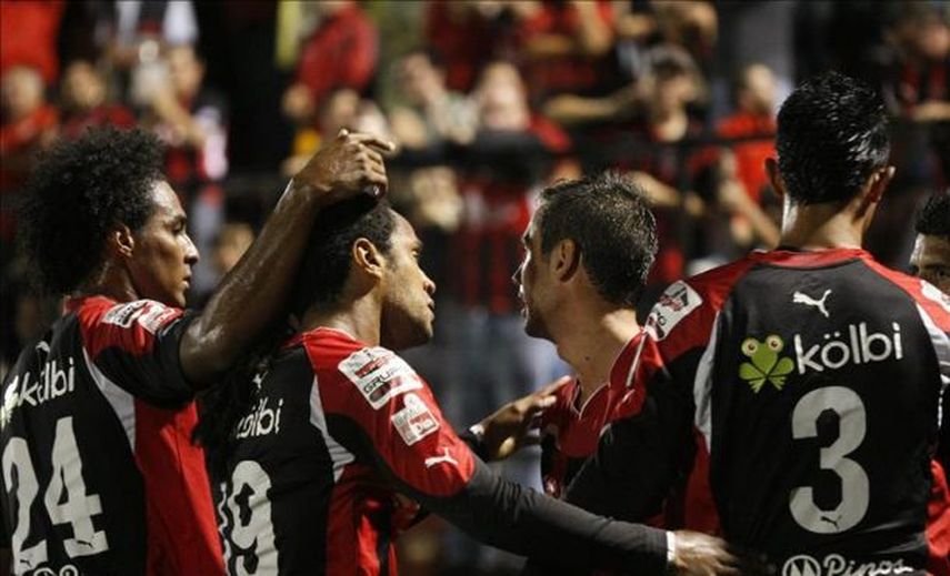 El líder Alajuelense visita al Uruguay y el escolta Herediano al Carmelita