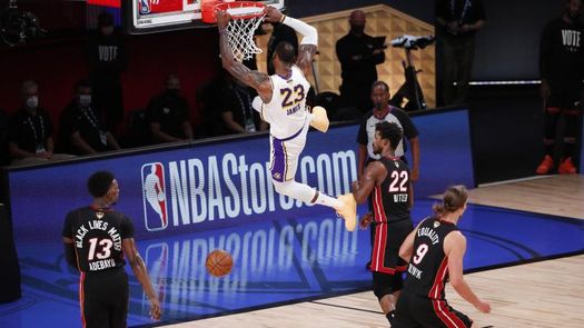 106-93. Los Lakers consiguen su decimoséptimo título de campeones de la NBA