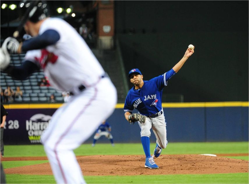 9-1. Price controla desde la lomita a los Bravos