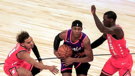 151-131. Paschall lidera victoria Equipo USA; Bridges recibe premio de MVP