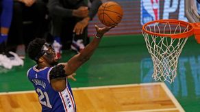123-98. Embiid dirige la tercera victoria seguida de los Sixers