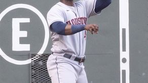 4-0. El cubano Álvarez pega su jonrón 50 en el triunfo de los Astros