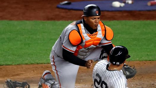 4-3. El dominicano Severino pega de sacrificio y sella triunfo de los Orioles sobre los Yanquis