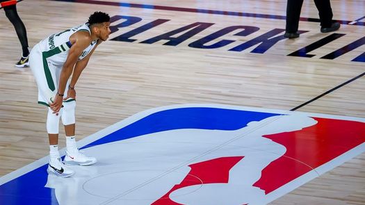 Antetokounmpo, Davis, Gobert, Smart y Simmons forman el Primer Equipo Defensivo