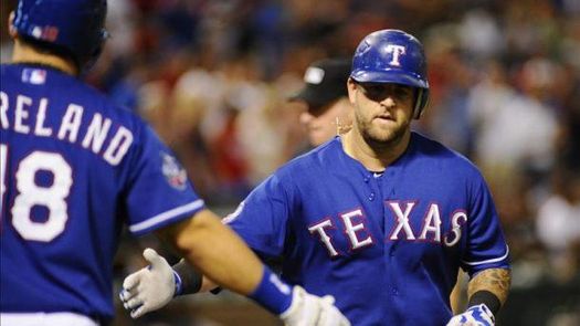 4-3. Moreland jonronea y amplía a siete la racha triunfal de los Vigilantes