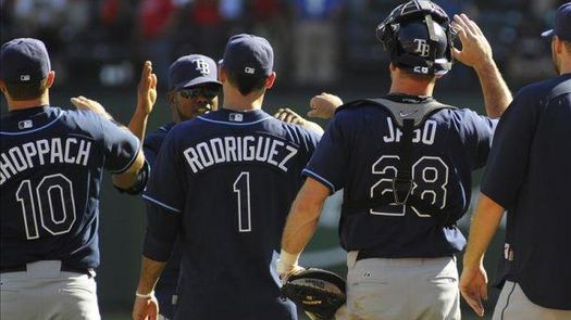2-0. Colomé vence a Carrasco y a los eliminados Indios y guía la victoria de los Rays