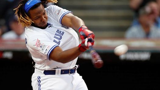 7-3. Guerrero Jr. y Grichuk pegan jonrones seguidos contra los Marineros