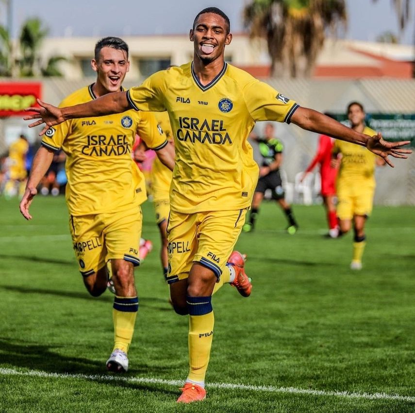 Maccabi Tel Aviv Sub-19 gana con gol de Carlos Rivera