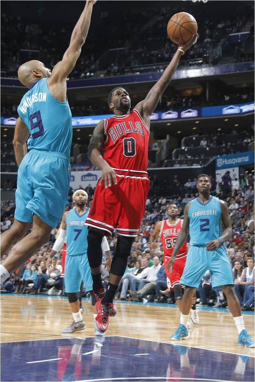 101-91. Henderson y Williams completan la remontada de Hornets ante Bulls