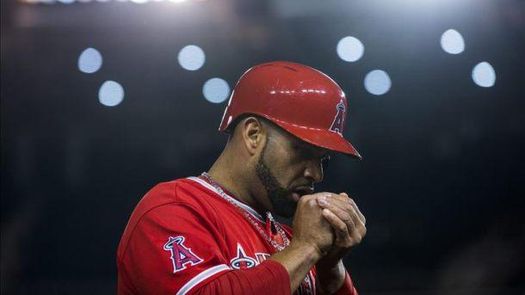 2-1. Pujols define el triunfo de los Angelinos