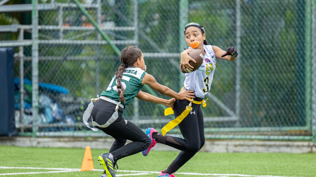 Las Kiwanis Kolts derrotaron a las Mighty Eagles de ECP en la cuarta fecha de Micro Flag U10 de la KFL.  Las Kiwanis Kolts derrotaron a las Mighty Eagles de ECP en la cuarta fecha de Micro Flag U10 de la KFL.