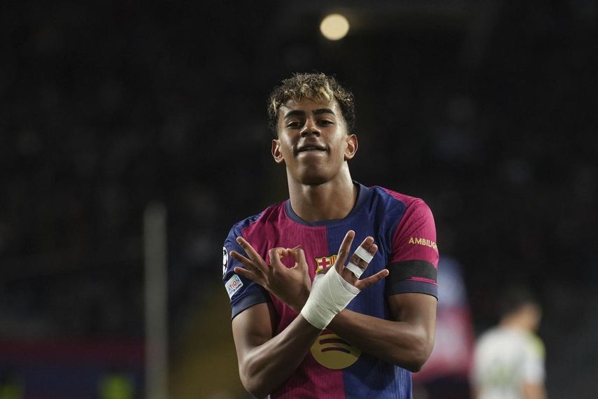 Lamine Yamal renueva con el Barça hasta 2031