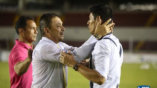 Juan Sergio Guzmán renuncia como técnico del DAU