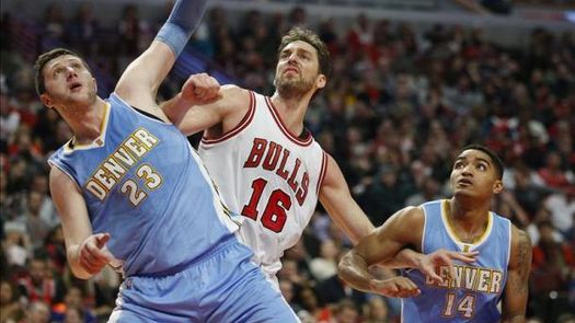 Los Bulls consolidan el liderato; los Kings ganan el duelo de perdedores; James será baja