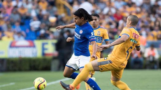 El defensa Flores se somete a una artroscopia y elimina molestias de rodilla