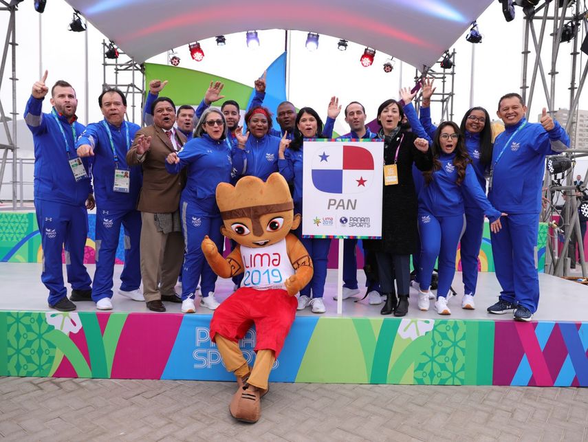 Panamá iza su bandera en la Villa Panamericana