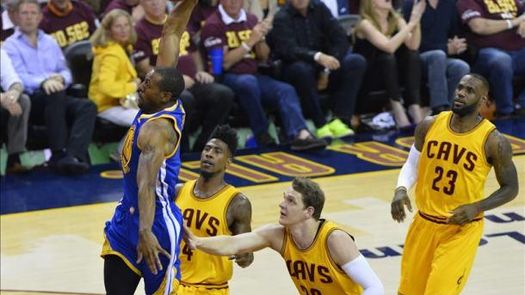 82-103. Iguodala y Curry reivindican el poder ofensivo de los Warriors ante LeBron James