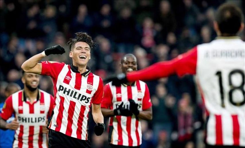 Héctor Moreno endereza al PSV ante el Twente