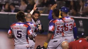 Águilas, Tigres y Gigantes ganan y comprimen la tabla del béisbol dominicano