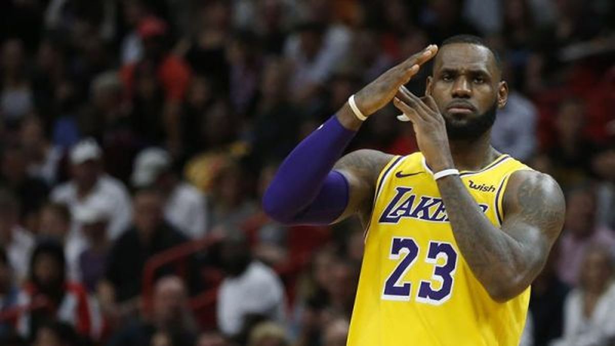 90-83. Los Lakers sacan petróleo ante los Jazz