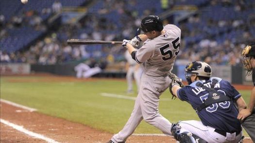 3-2. Overbay remolca la victoria de los Cerveceros sobre los Rojos
