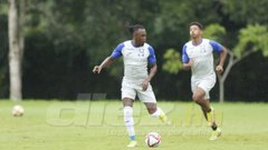 Honduras entrena al completo por primera vez