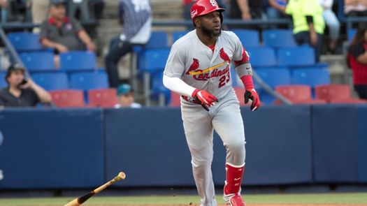 El dominicano Ozuna cambia a los Cardenales por los Bravos