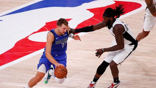 Doncic, contra los Clippers de Ibaka en el ‘NBA Sundays’